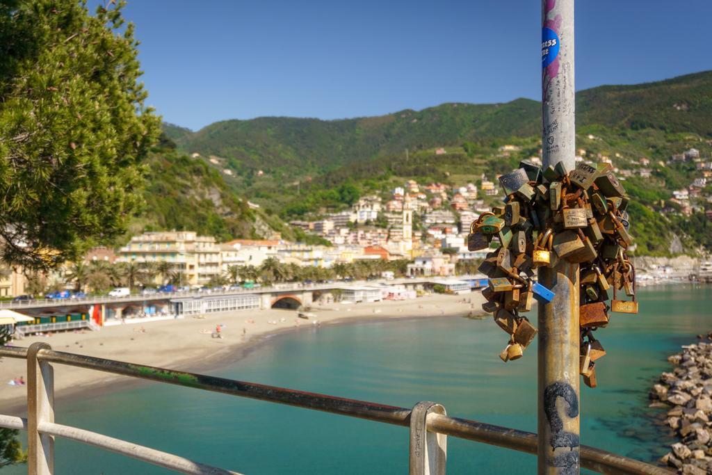 Cinque Terre * Moneglia